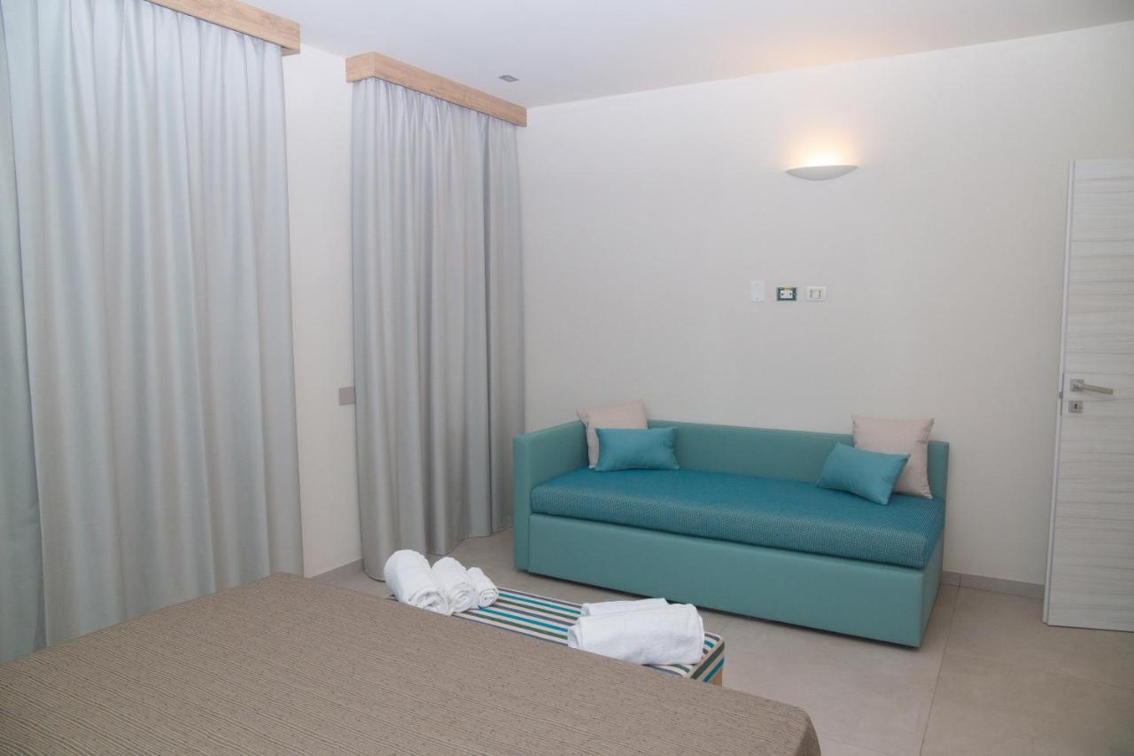 Delfino Tuscany Resort Марина ди Чечина Екстериор снимка