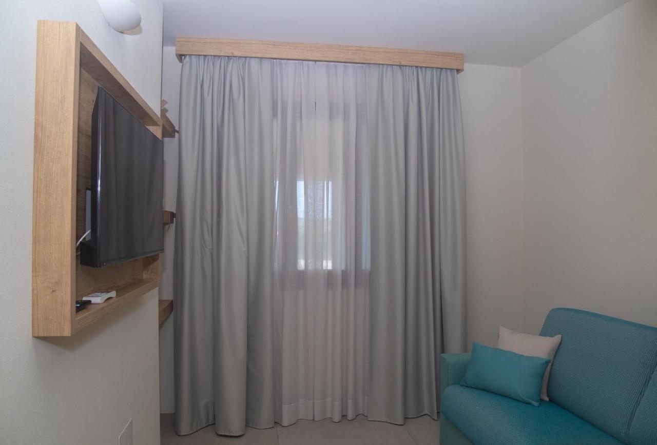 Delfino Tuscany Resort Марина ди Чечина Екстериор снимка
