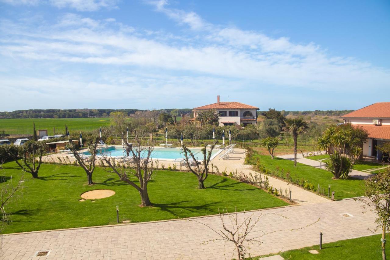 Delfino Tuscany Resort Марина ди Чечина Екстериор снимка