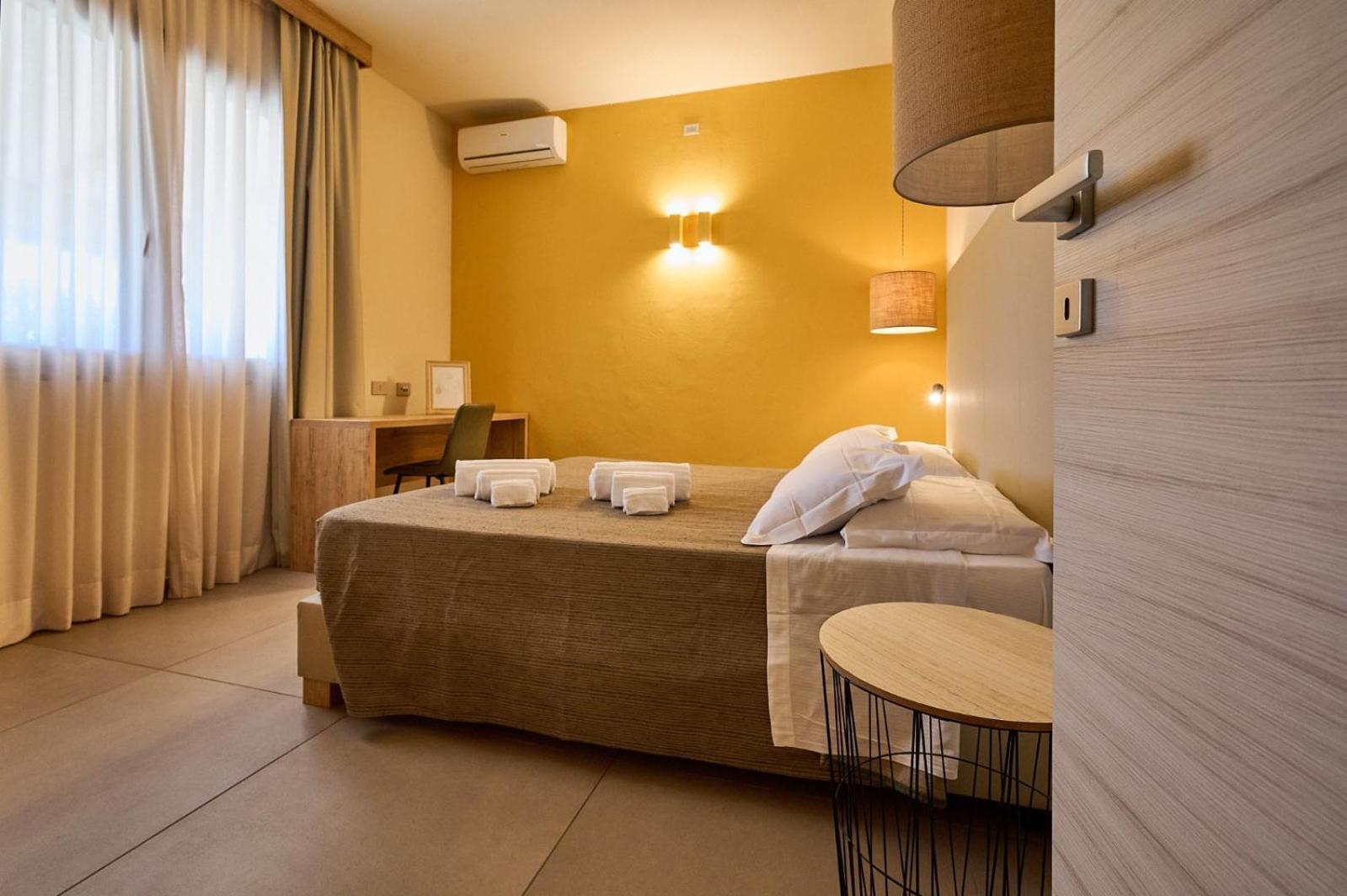 Delfino Tuscany Resort Марина ди Чечина Екстериор снимка
